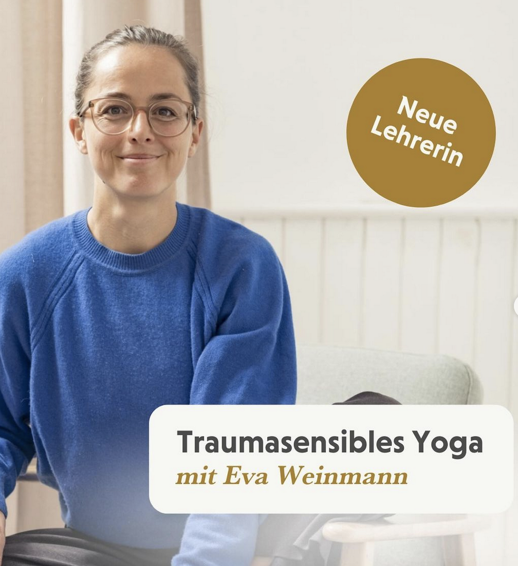 Bei YogaMeHome unterrichte ich traumasensibles Yoga.